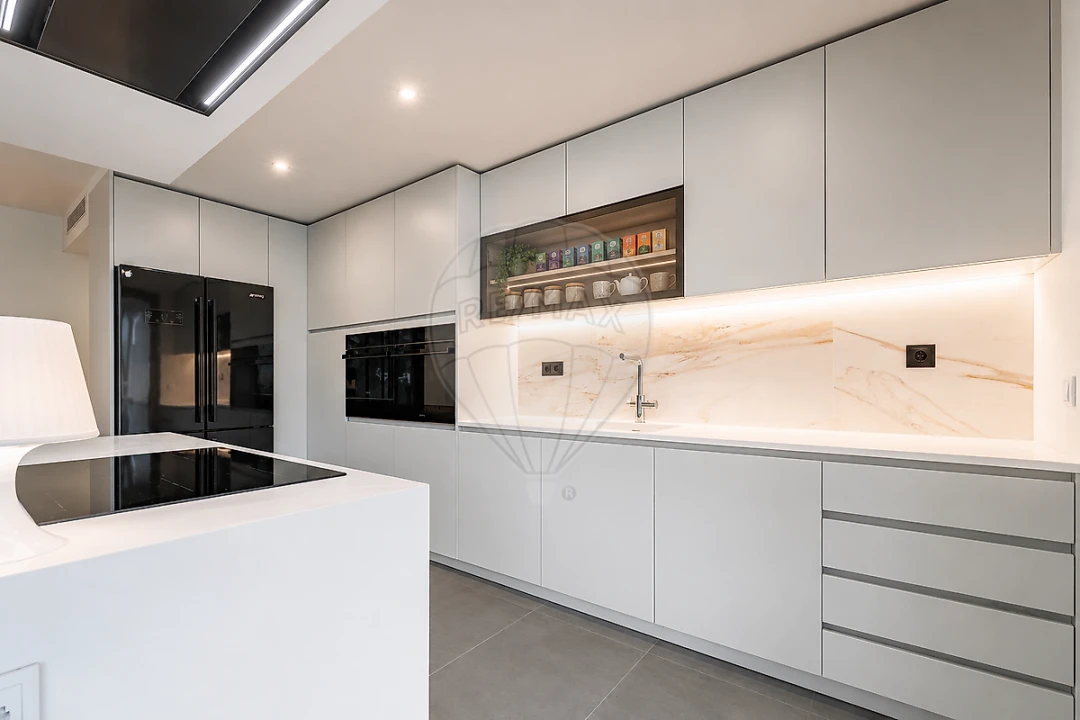 Apartamento T3 para Venda em Oliveira do Douro Foto 2