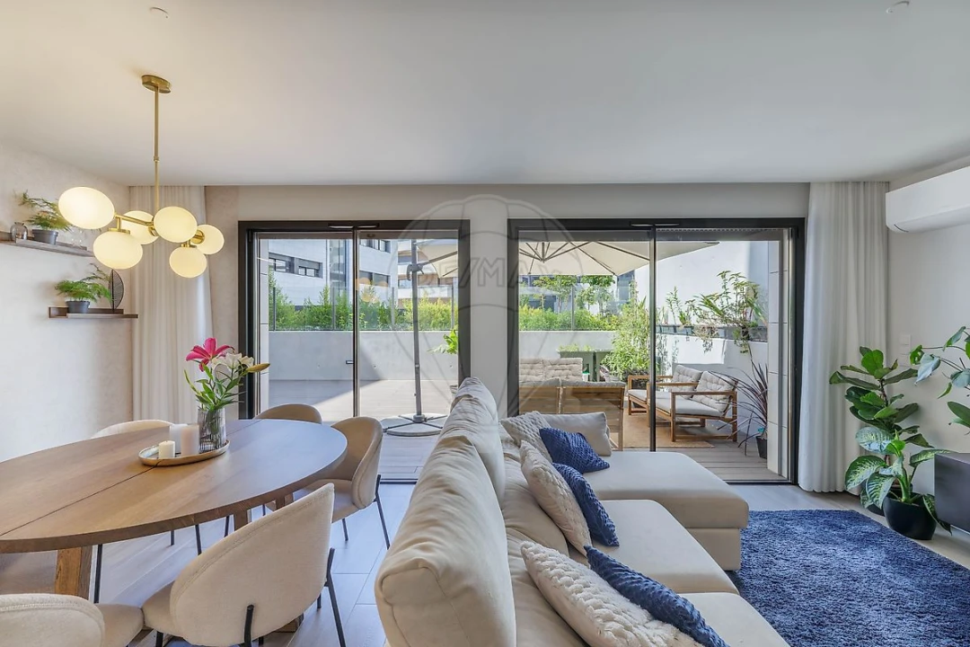 Apartamento T2 para Venda em Oliveira do Douro Foto 3