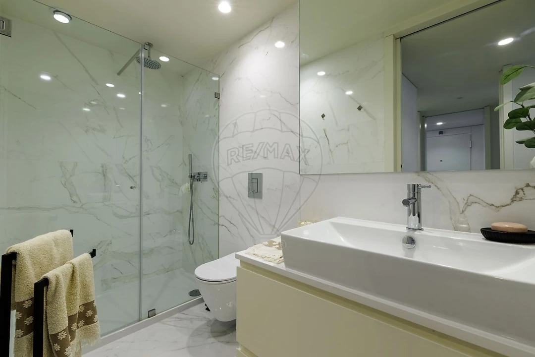 Apartamento T2 para Venda em Oliveira do Douro Foto 29