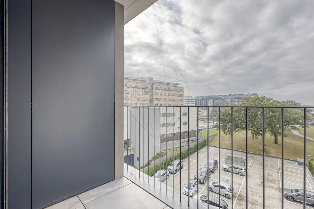 Apartamento T1 para Arrendamento em Paranhos Foto 6