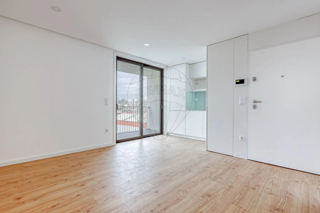Apartamento T1 para Arrendamento em Paranhos Foto 28