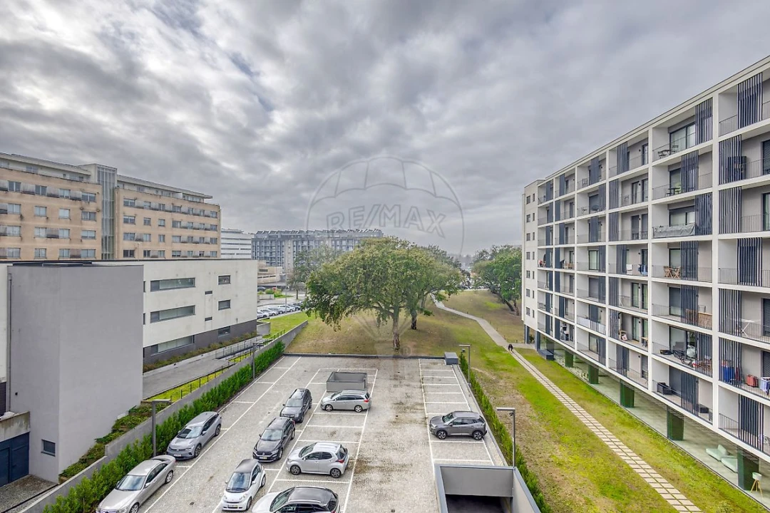 Apartamento T1 para Arrendamento em Paranhos Foto 30