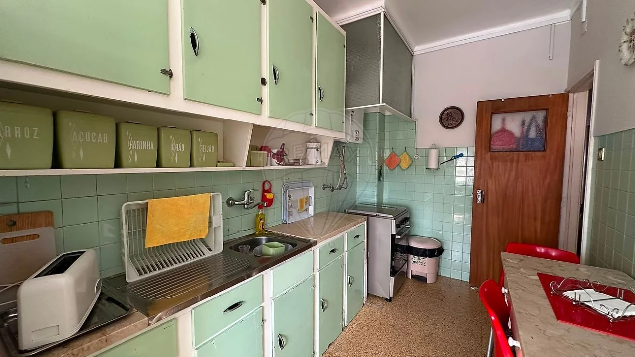 Apartamento T2 para Venda em Pontinha e Famões Foto 3