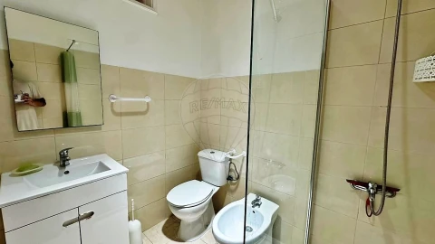 Apartamento T2 para Venda em Pontinha e Famões