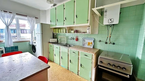 Apartamento T2 para Venda em Pontinha e Famões
