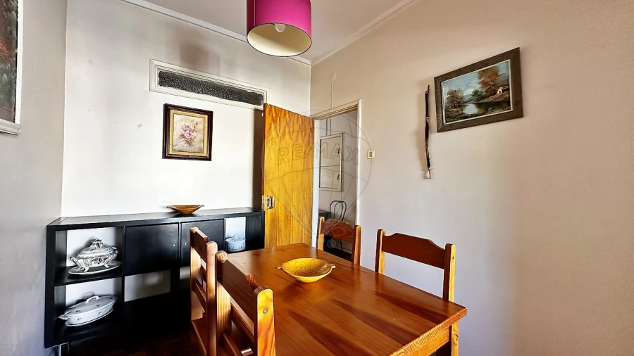 Apartamento T2 para Venda em Pontinha e Famões Foto 6