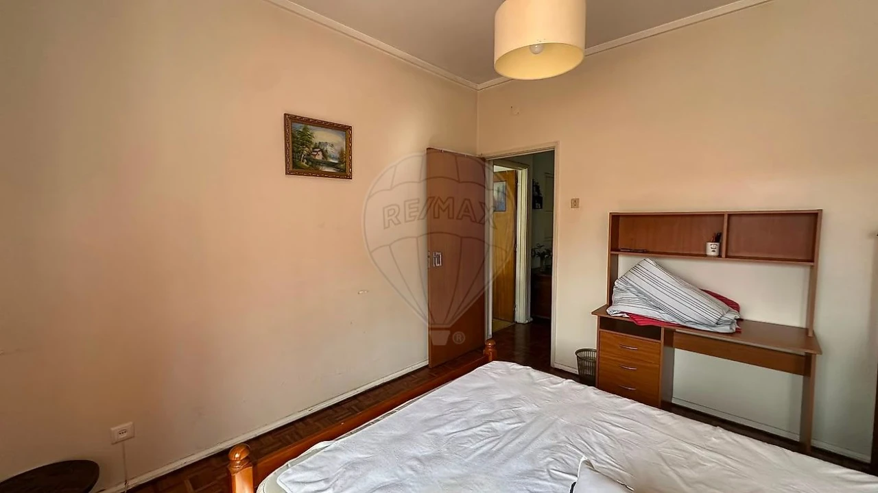Apartamento T2 para Venda em Pontinha e Famões Foto 6