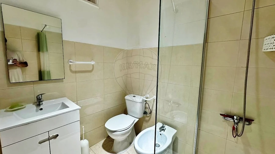 Apartamento T2 para Venda em Pontinha e Famões