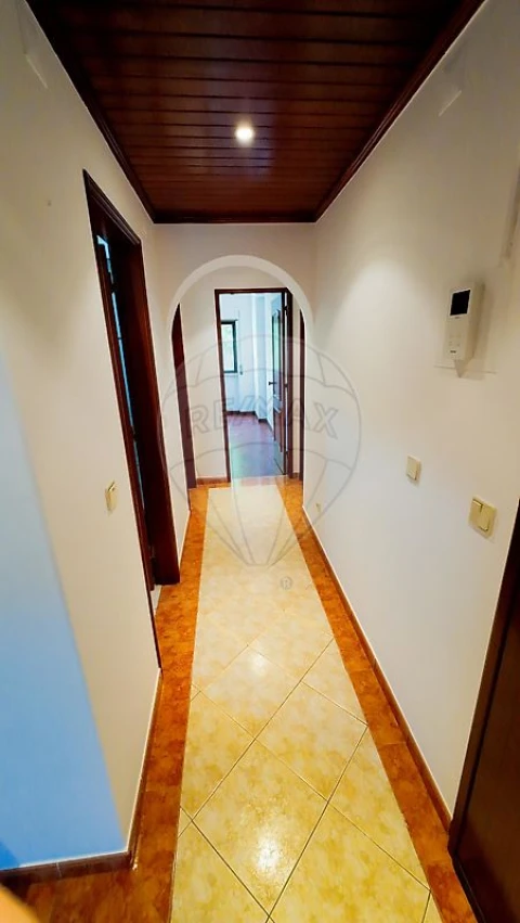 Apartamento T3 para Arrendamento em Almada, Cova da Piedade, Pragal e Cacilhas