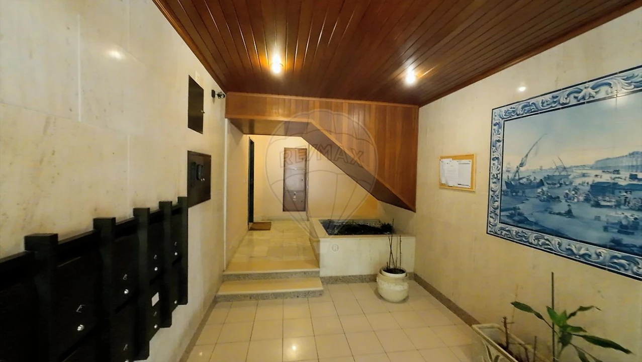 Apartamento T3 para Arrendamento em Almada, Cova da Piedade, Pragal e Cacilhas Foto 2
