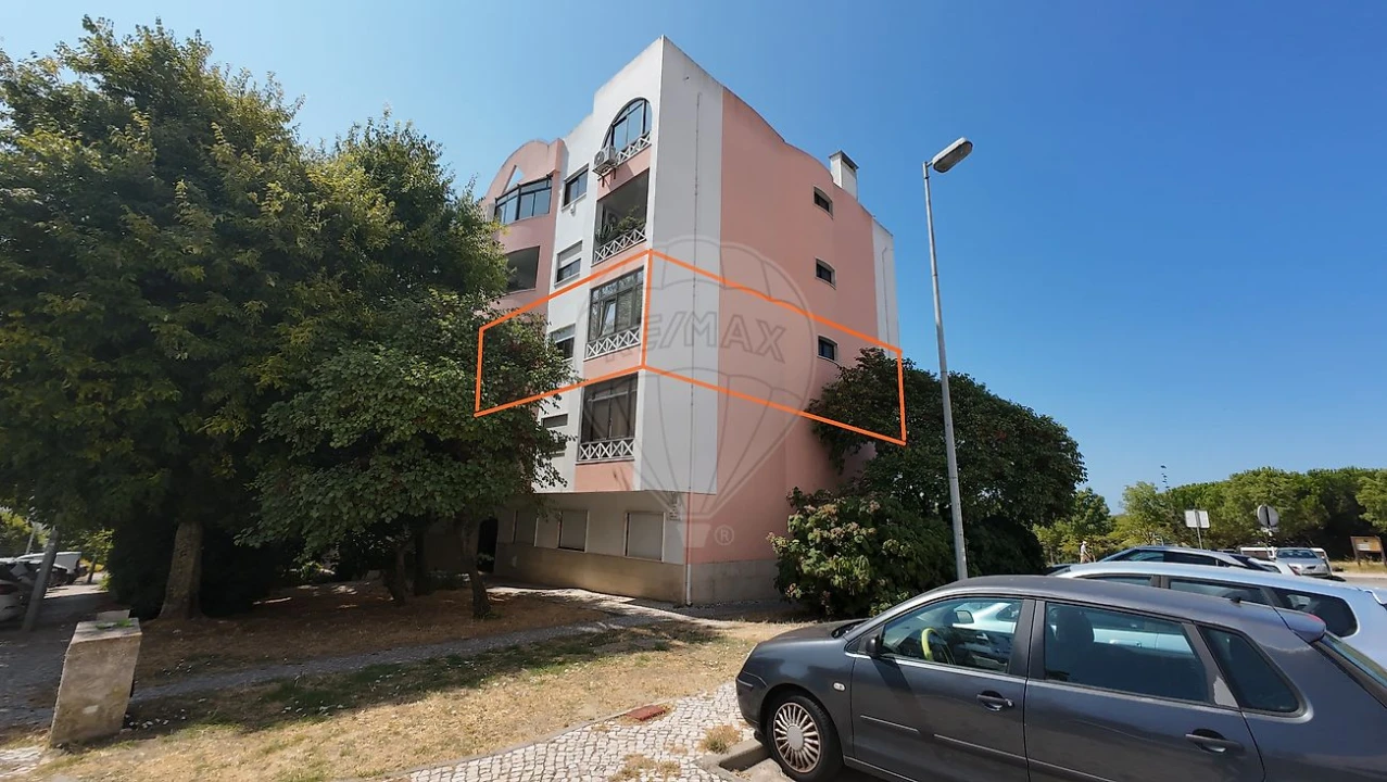 Apartamento T3 para Arrendamento em Almada, Cova da Piedade, Pragal e Cacilhas Foto 4