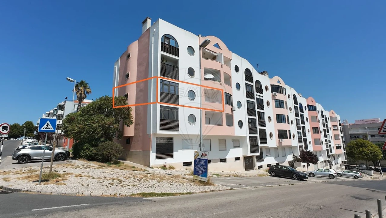Apartamento T3 para Arrendamento em Almada, Cova da Piedade, Pragal e Cacilhas Foto 1