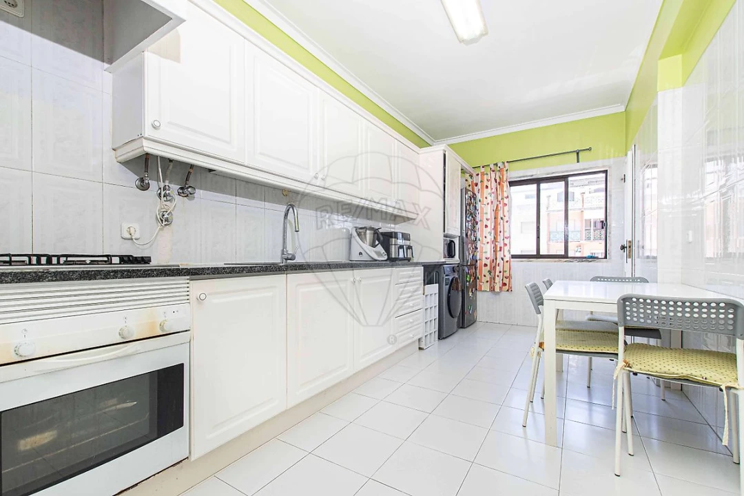 Apartamento T3 para Venda em Queluz e Belas Foto 8
