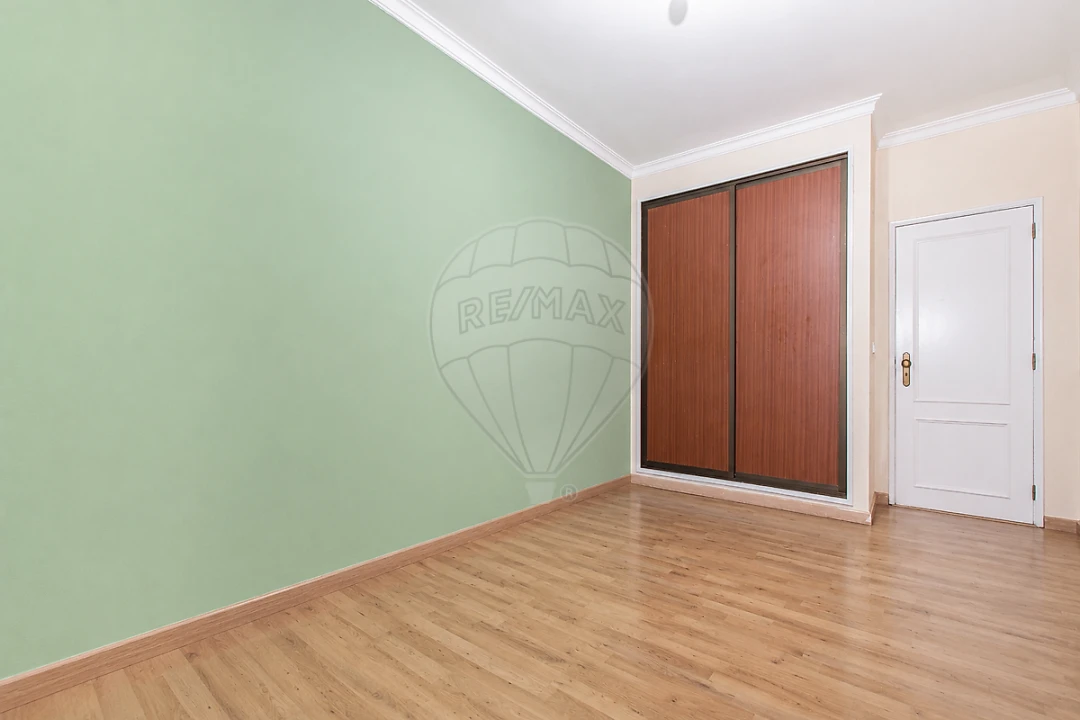 Apartamento T3 para Venda em Queluz e Belas Foto 19