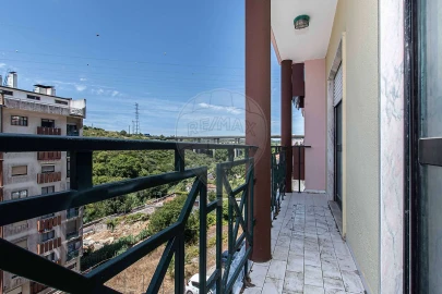 Apartamento T3 para Venda em Queluz e Belas