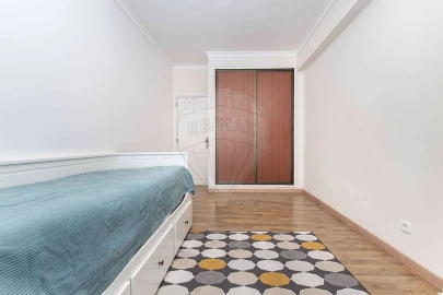 Apartamento T3 para Venda em Queluz e Belas
