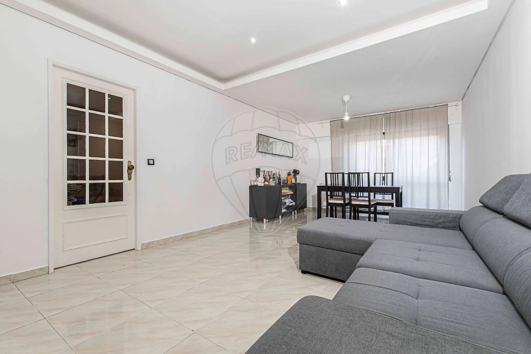Apartamento T3 para Venda em Queluz e Belas Foto 14