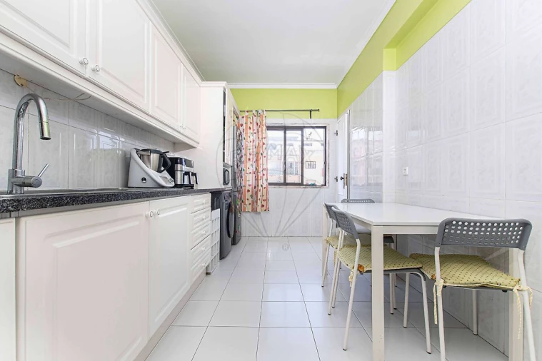 Apartamento T3 para Venda em Queluz e Belas Foto 9