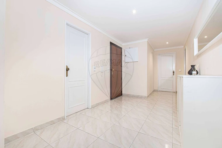 Apartamento T3 para Venda em Queluz e Belas Foto 10