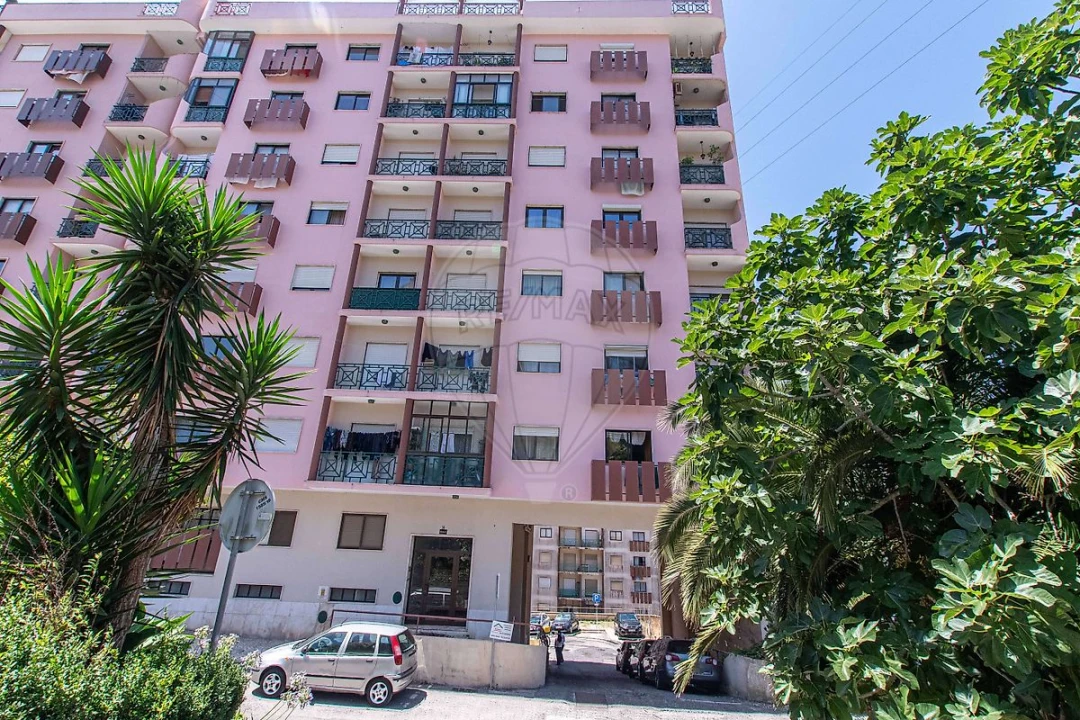 Apartamento T3 para Venda em Queluz e Belas Foto 17