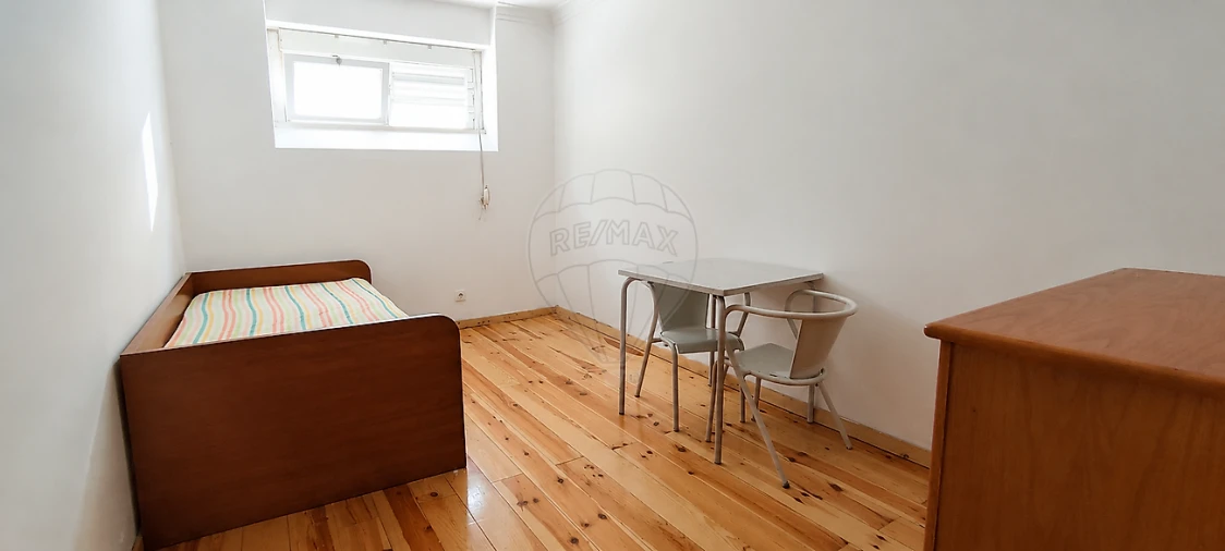 Apartamento T4 para Venda em Queluz e Belas Foto 6