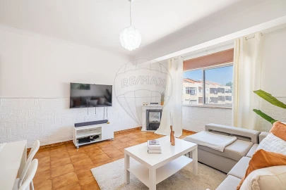 Apartamento T2 para Venda em Baixa da Banheira e Vale da Amoreira