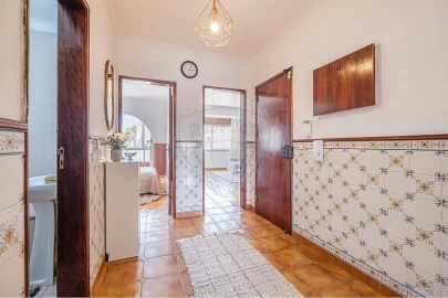 Apartamento T2 para Venda em Baixa da Banheira e Vale da Amoreira