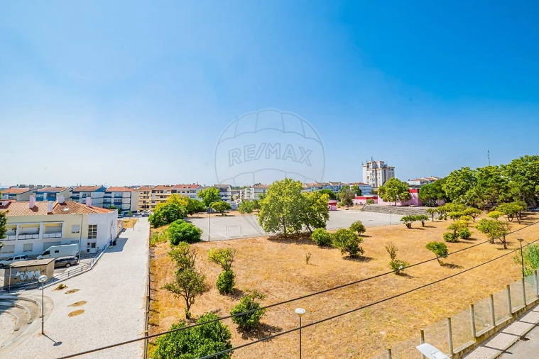 Apartamento T2 para Venda em Baixa da Banheira e Vale da Amoreira Foto 29
