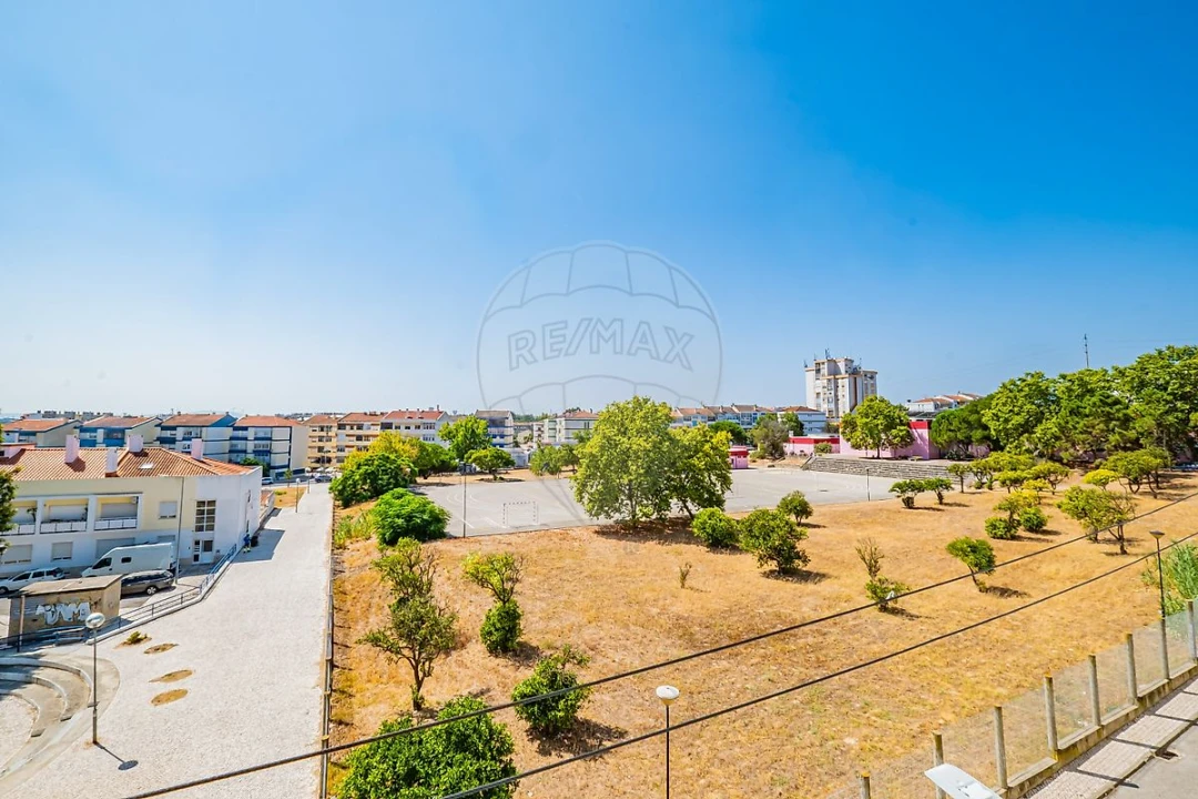 Apartamento T2 para Venda em Baixa da Banheira e Vale da Amoreira Foto 29