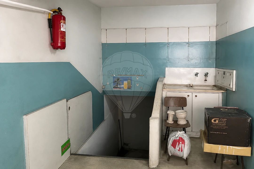 Loja para Venda em Alvalade Foto 4
