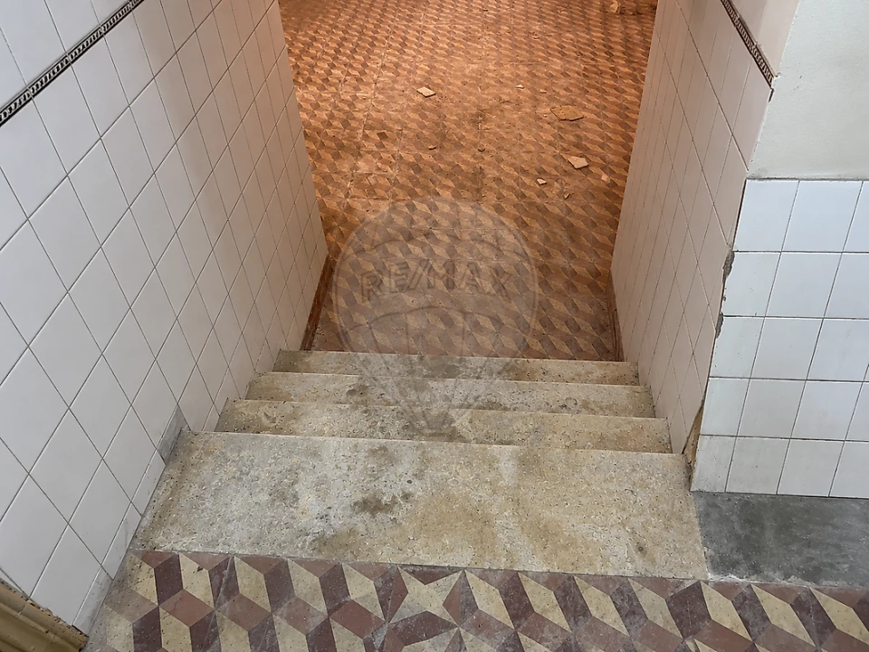 Loja para Venda em Alvalade Foto 1