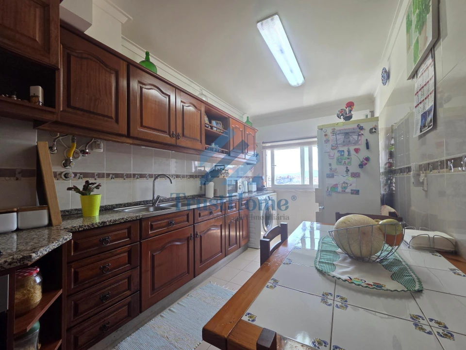 Apartamento T2 para Venda em Agualva e Mira-Sintra Foto 2