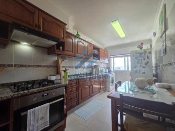 Apartamento T2 para Venda em Agualva e Mira-Sintra