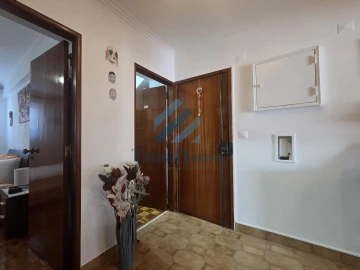 Apartamento T2 para Venda em Agualva e Mira-Sintra