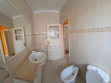 Apartamento T2 para Venda em Loures