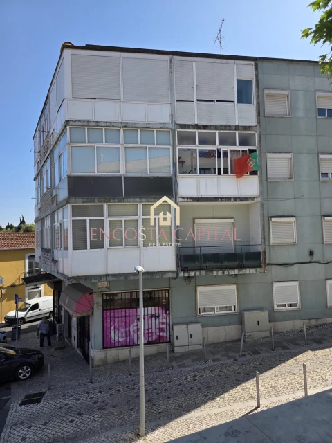 Apartamento T2 para Venda em Loures