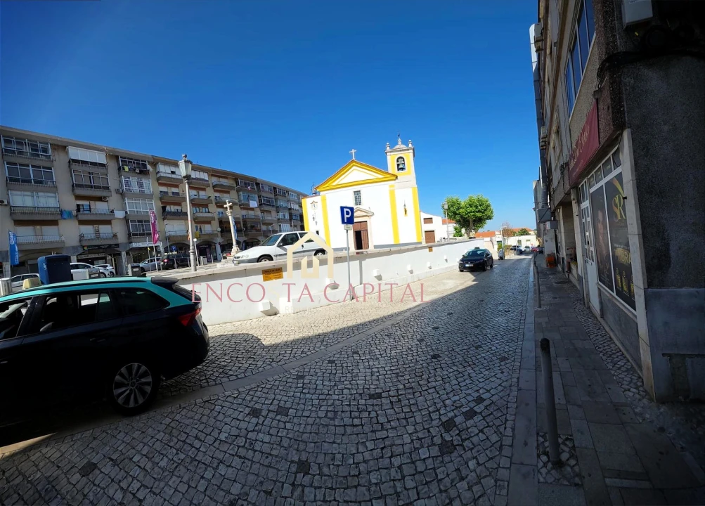 Apartamento T2 para Venda em Loures Foto 16