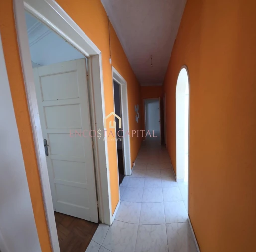 Apartamento T2 para Venda em Loures Foto 2