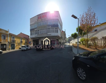 Apartamento T2 para Venda em Loures