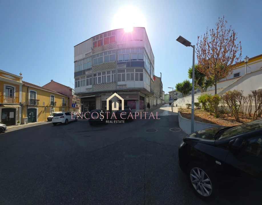Apartamento T2 para Venda em Loures Foto 23