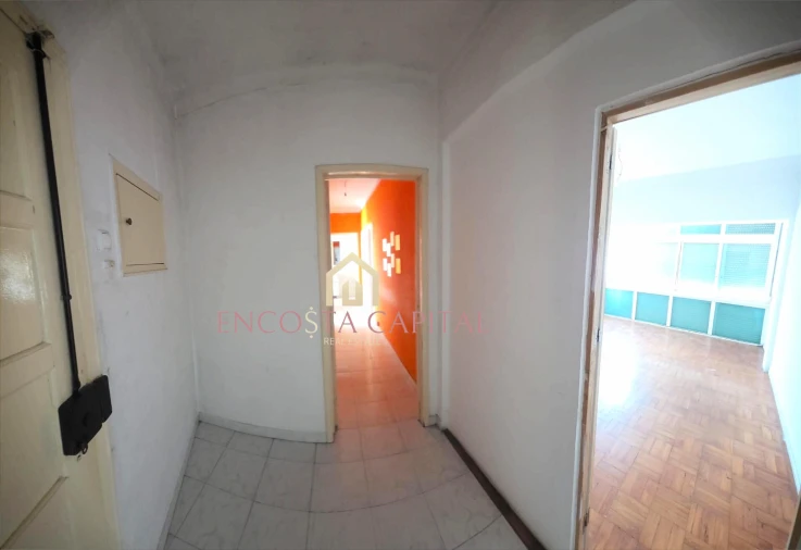 Apartamento T2 para Venda em Loures Foto 4