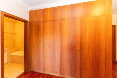Apartamento T3 para Venda em Lordelo do Ouro e Massarelos