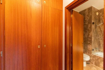 Apartamento T3 para Venda em Lordelo do Ouro e Massarelos