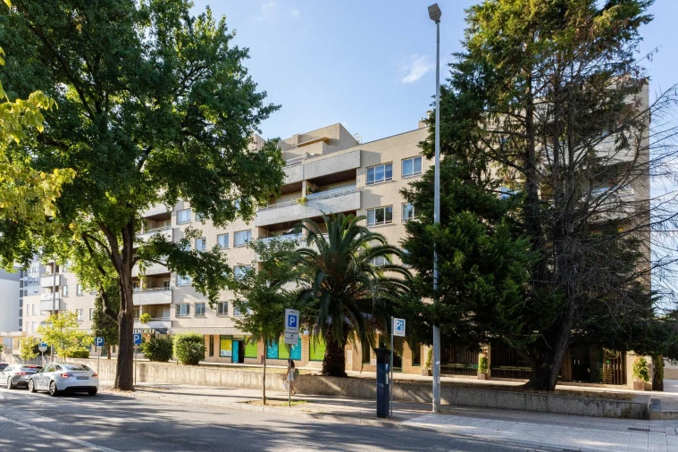 Apartamento T3 para Venda em Lordelo do Ouro e Massarelos Foto 2