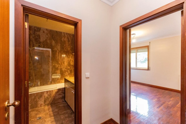 Apartamento T3 para Venda em Lordelo do Ouro e Massarelos Foto 27