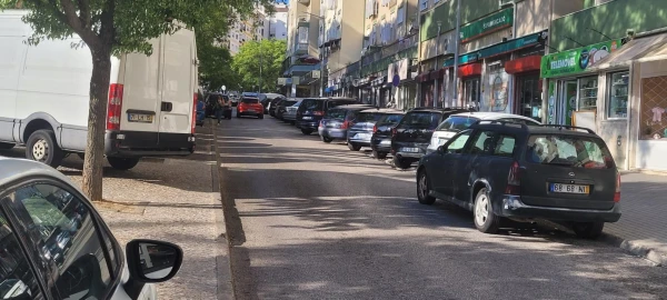 Negócio para Venda em Queluz e Belas