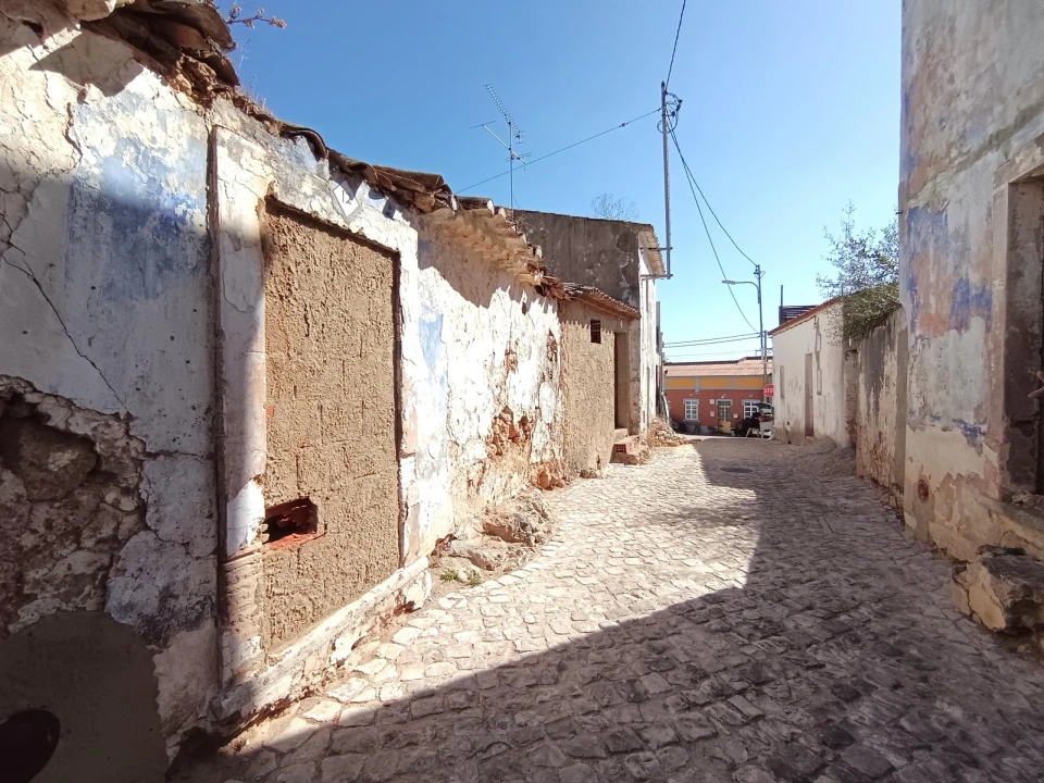 Moradia T2 para Venda em Querença, Tôr e Benafim Foto 14