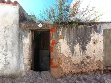 Moradia T2 para Venda em Querença, Tôr e Benafim