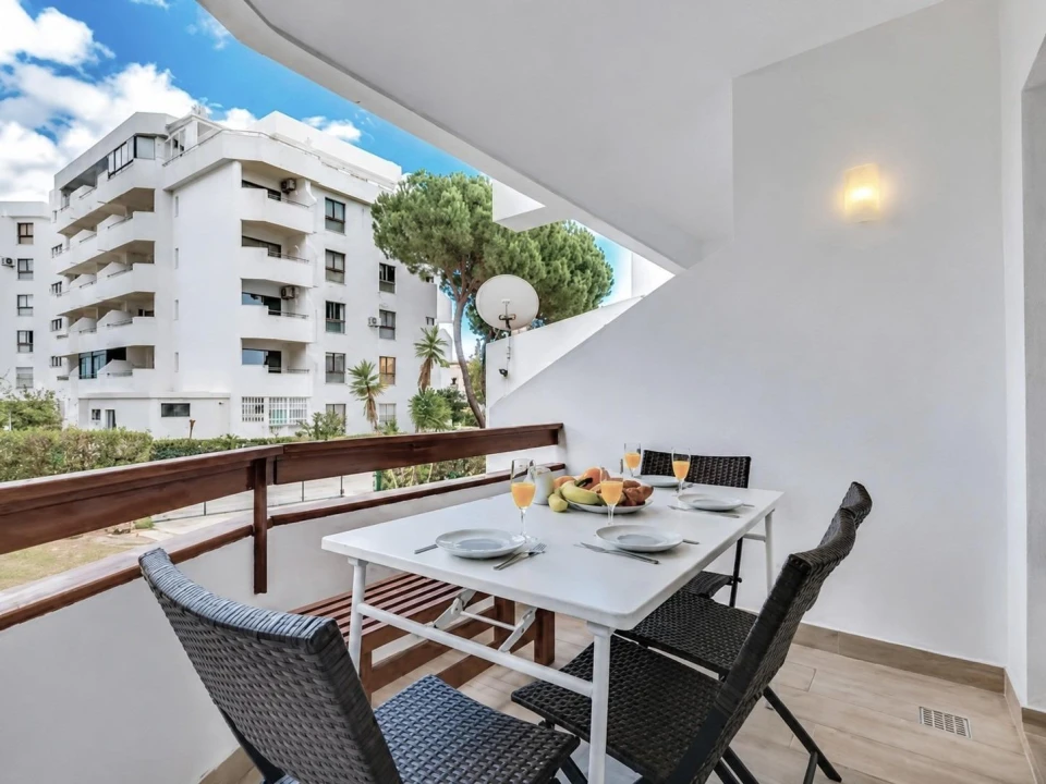 Apartamento T2 para Venda em Quarteira Foto 1
