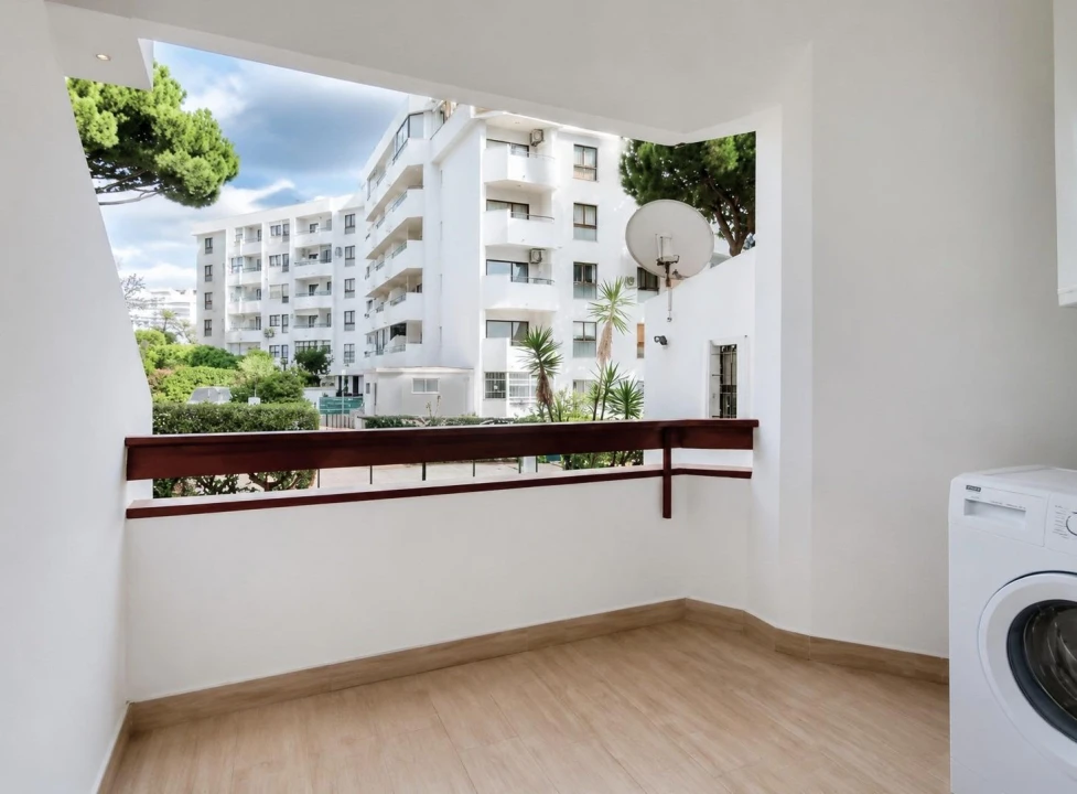 Apartamento T2 para Venda em Quarteira Foto 14
